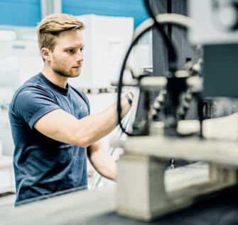 Drucker an Druckmaschine