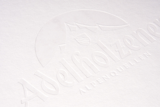 Blindprägung auf Karton