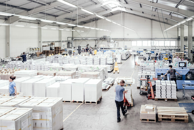 Druckweiterverarbeitung, Klebebinder und Fadenhefter