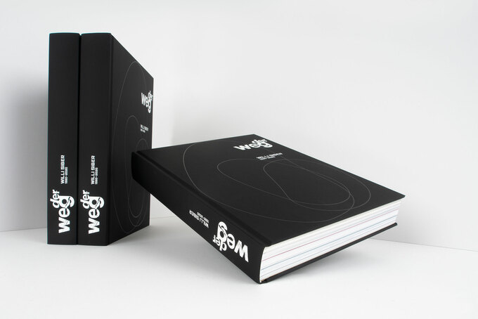 Hardcover Buch mit kaschierten Decken und Reliefprägung