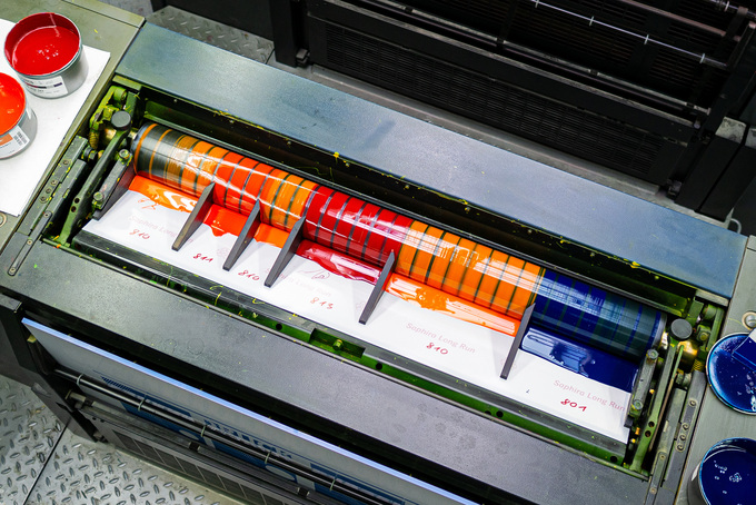 Farbkasten für Irisddruck mit Neonfarben