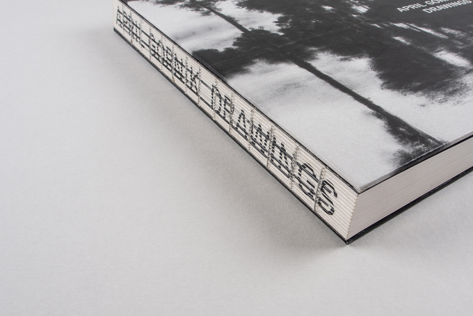 Steifbroschur als offene Fadenheftung Beispielbild