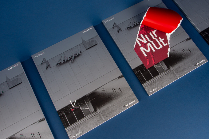 Klebebindung mit Umschlag in Pantone Silber