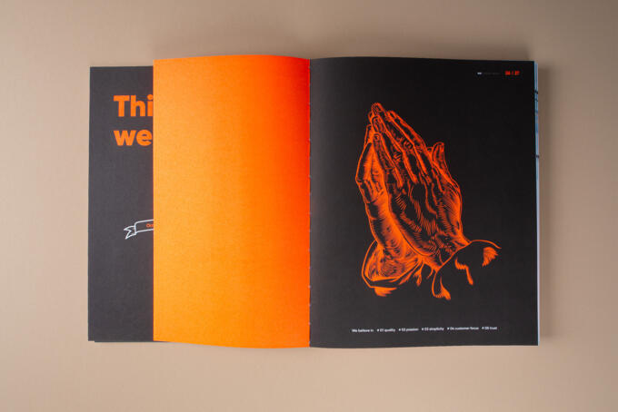 Pantone 804 gedruckt auf Naturpapier